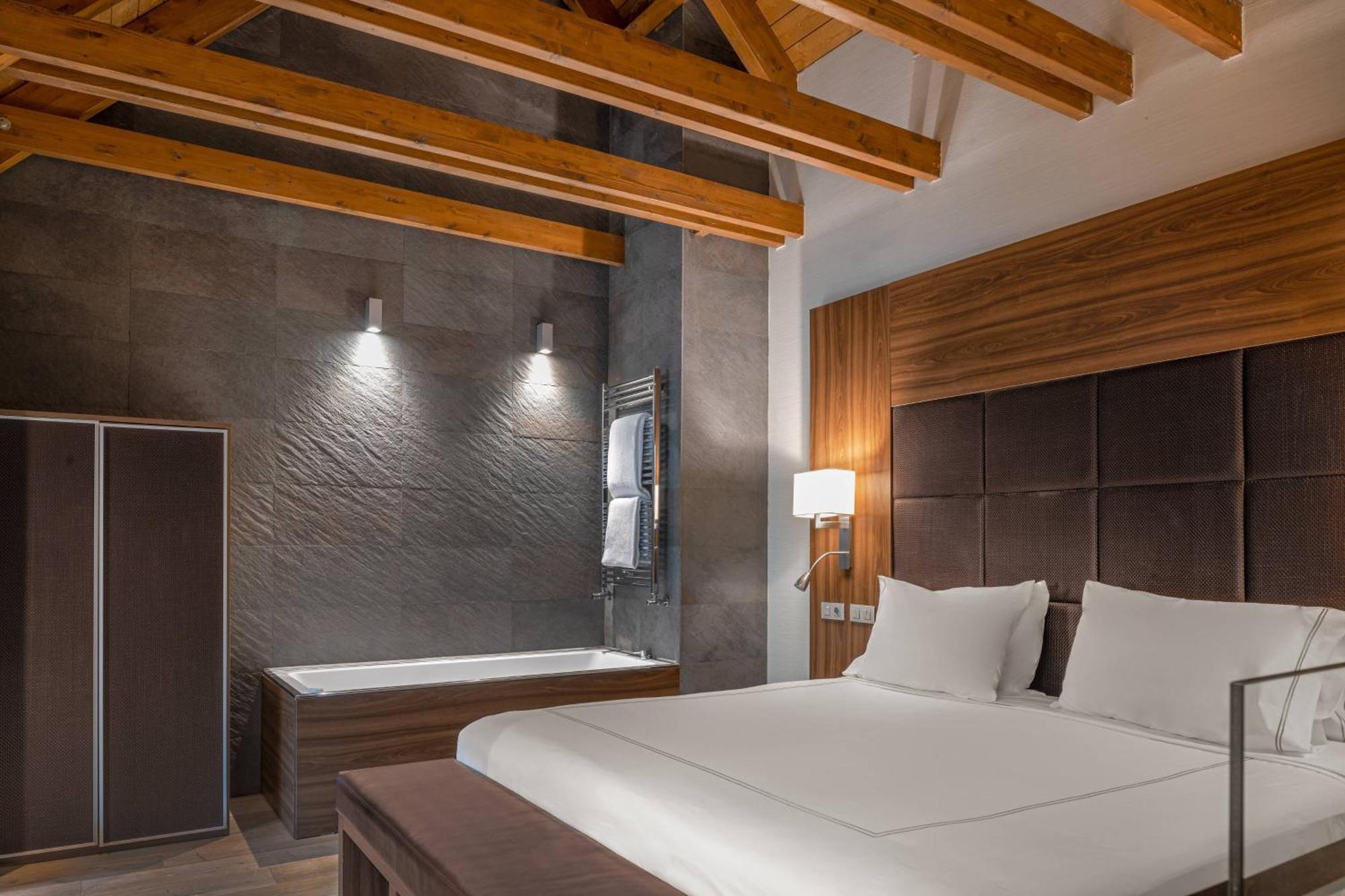 Hotel Ac Baqueira Ski Resort, Autograph Collection Baqueira Beret Eksteriør bilde