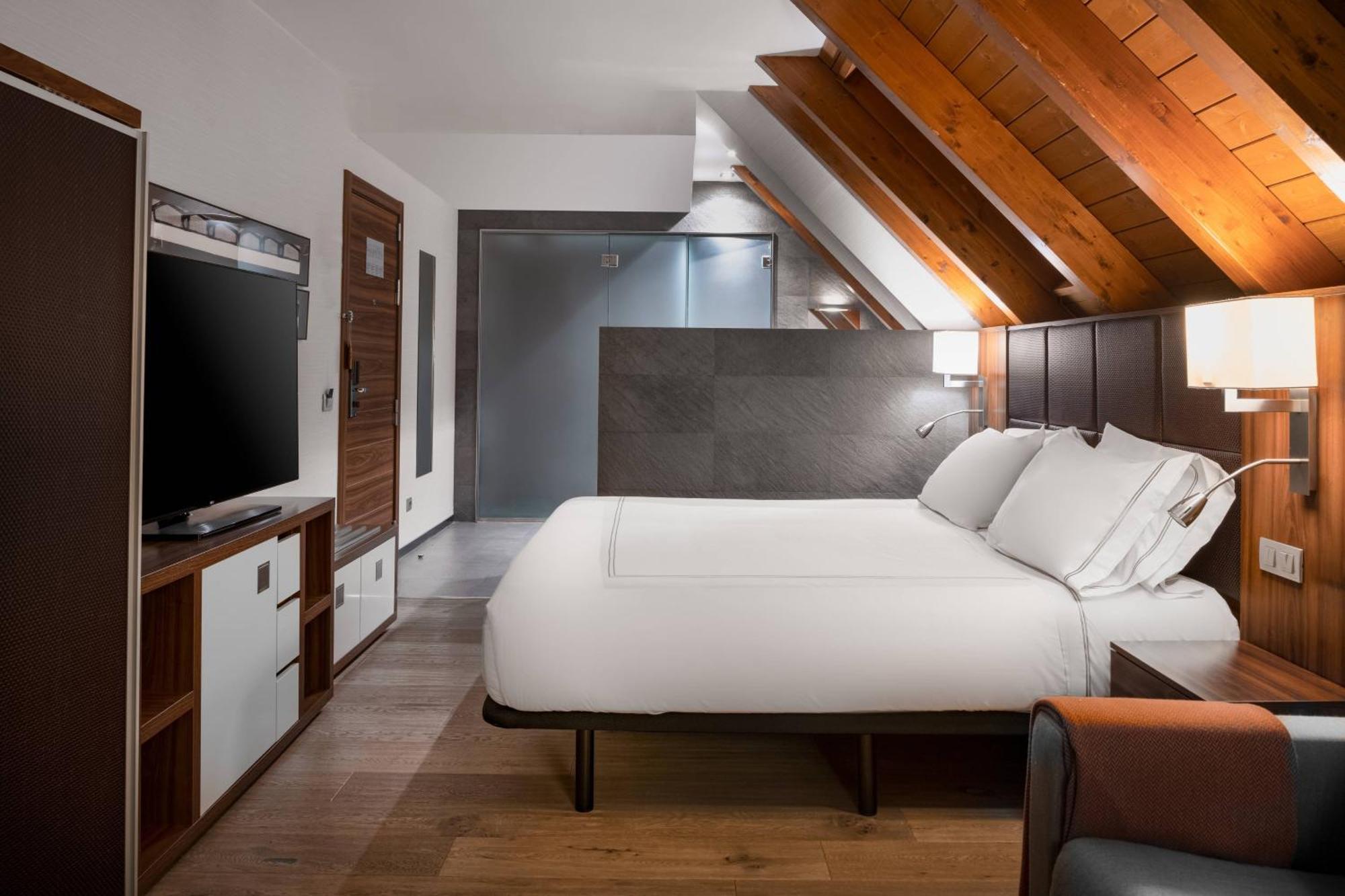 Hotel Ac Baqueira Ski Resort, Autograph Collection Baqueira Beret Eksteriør bilde