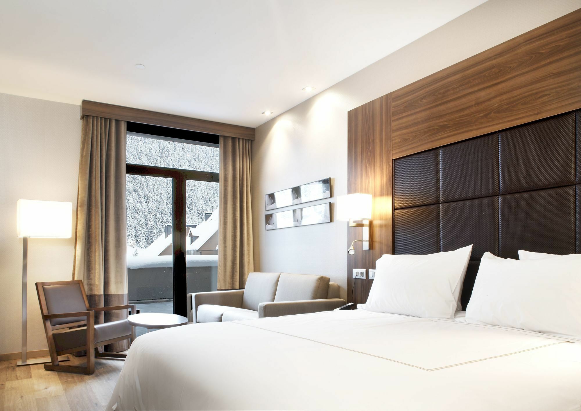 Hotel Ac Baqueira Ski Resort, Autograph Collection Baqueira Beret Eksteriør bilde