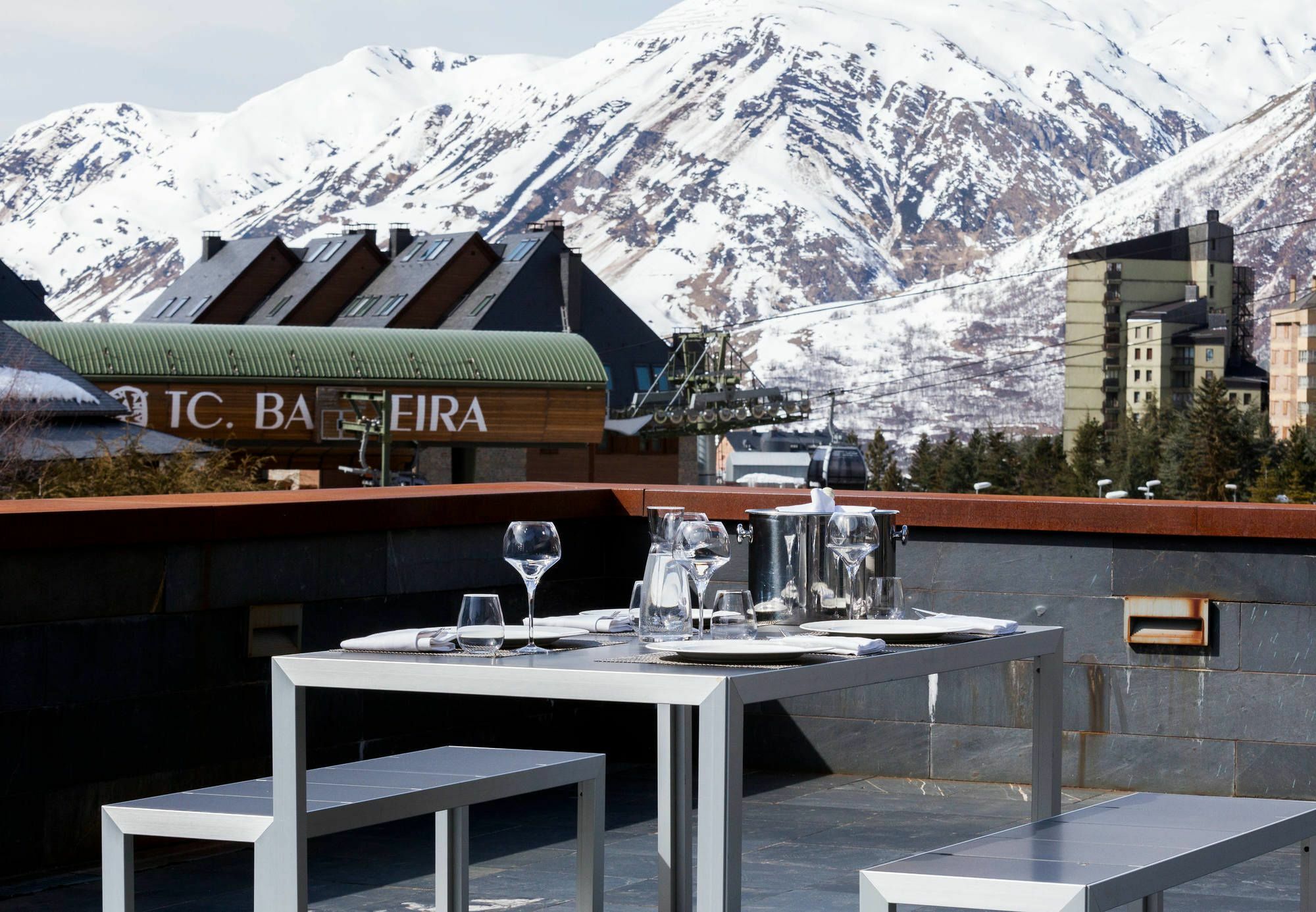 Hotel Ac Baqueira Ski Resort, Autograph Collection Baqueira Beret Eksteriør bilde