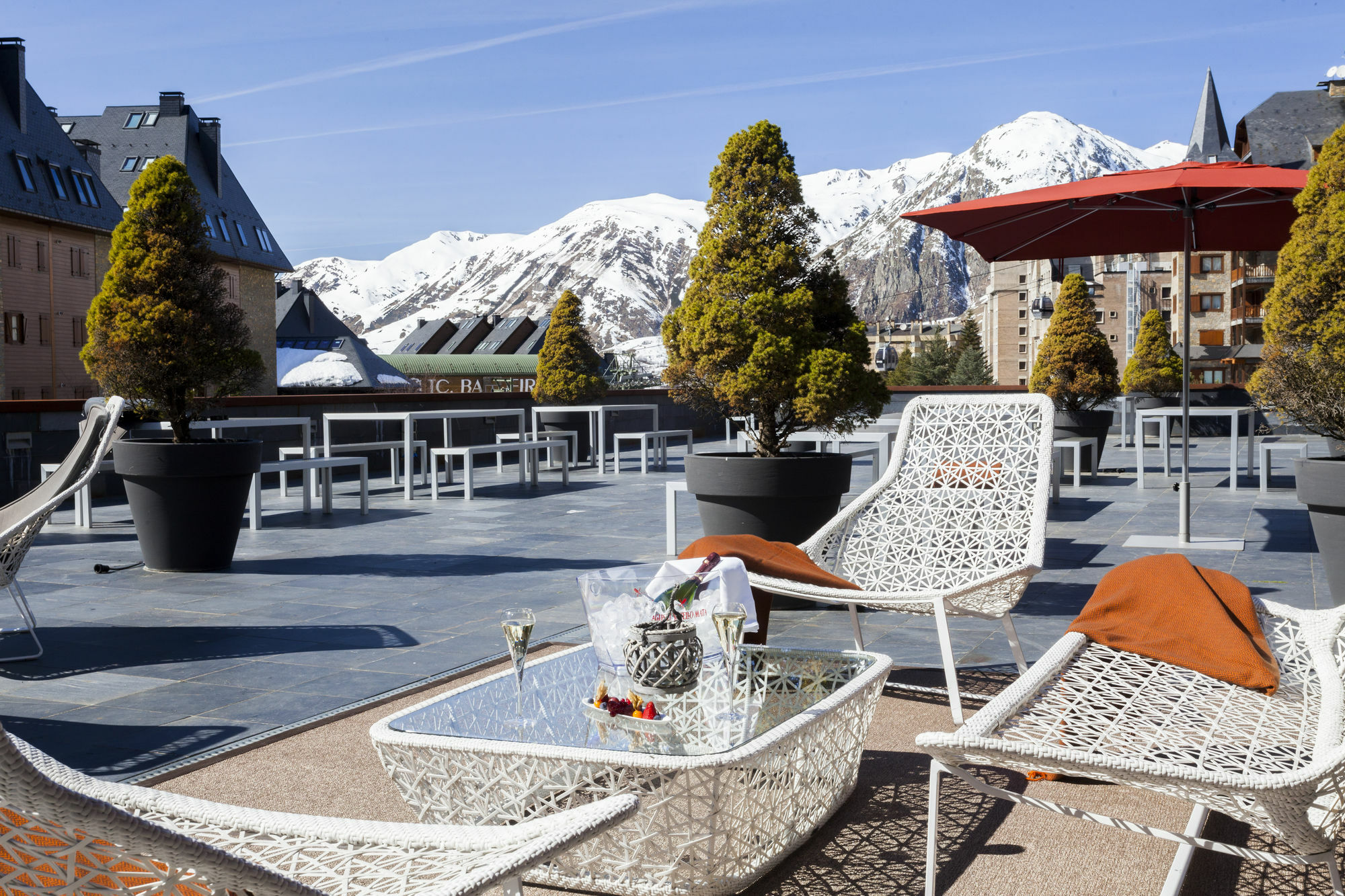 Hotel Ac Baqueira Ski Resort, Autograph Collection Baqueira Beret Eksteriør bilde
